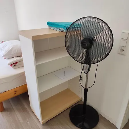 Fair-hostel *